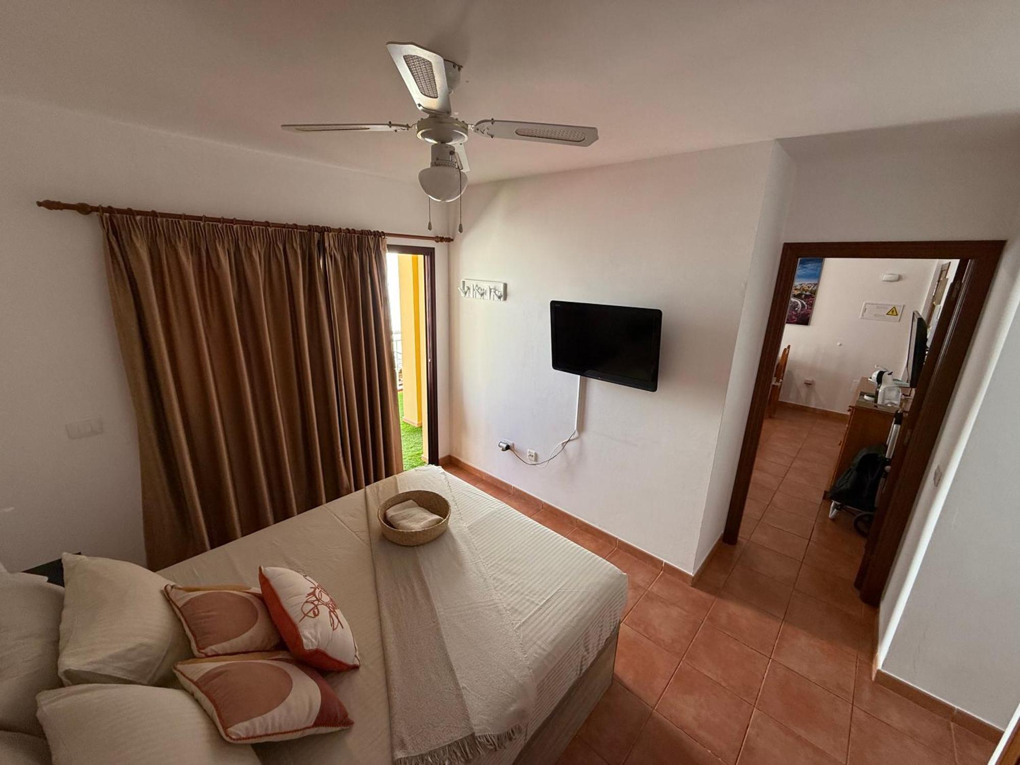 Apartamento Brisas Del Sur - Oasis Tenerife Sur Playa de San Juan  Kültér fotó