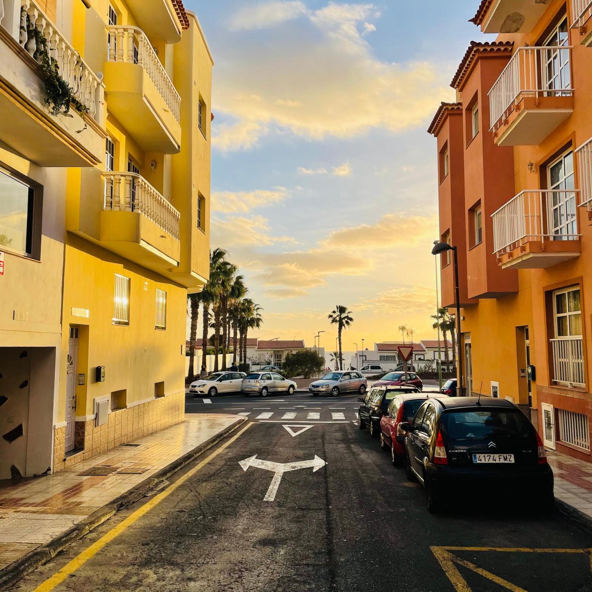 Apartamento Brisas Del Sur - Oasis Tenerife Sur Playa de San Juan  Kültér fotó
